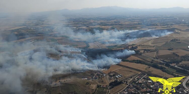 L’Isola brucia ancora: oggi 18 incendi