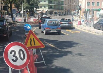 Cagliari, la metro non parte: la burocrazia impedisce ai convogli di viaggiare