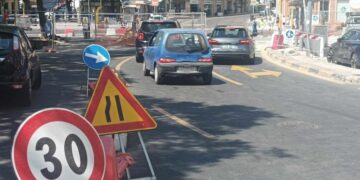 Cagliari, la metro non parte: la burocrazia impedisce ai convogli di viaggiare