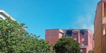 Guspini, gara di solidarietà per aiutare la famiglia che nel rogo di oggi ha perso tutto: “Non hanno più niente da vestire”