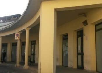 Gonnosfanadiga, crolla il controsoffitto nella sala d’attesa del centro salute