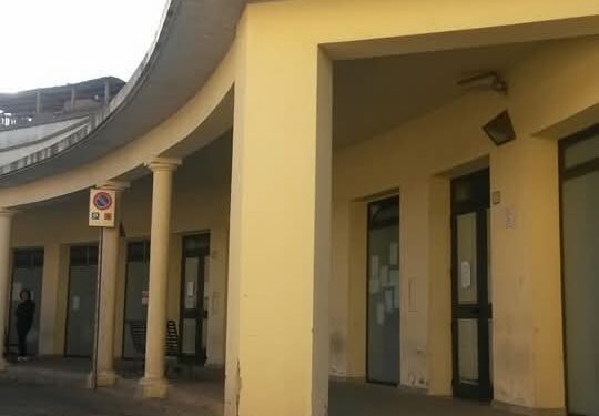 Gonnosfanadiga, crolla il controsoffitto nella sala d’attesa del centro salute