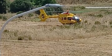 Assemini, terribile incidente stradale in corso Asia tra uno scooter e un’auto: un ferito grave nell’elisoccorso