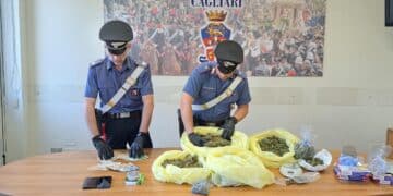 Cagliari, arrestato un operaio con oltre due chili di marijuana