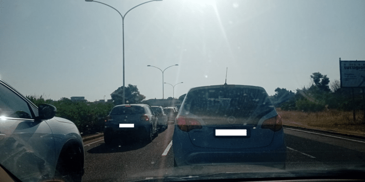 Cagliari, incidente all’altezza di via dei Tritoni: traffico in tilt in viale Poetto