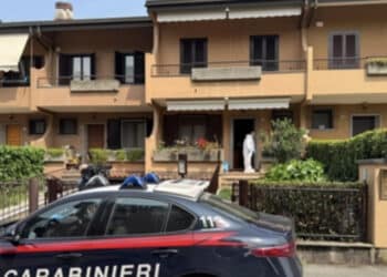 Anziano di 87 anni trovato morto in casa: si indaga per omicidio