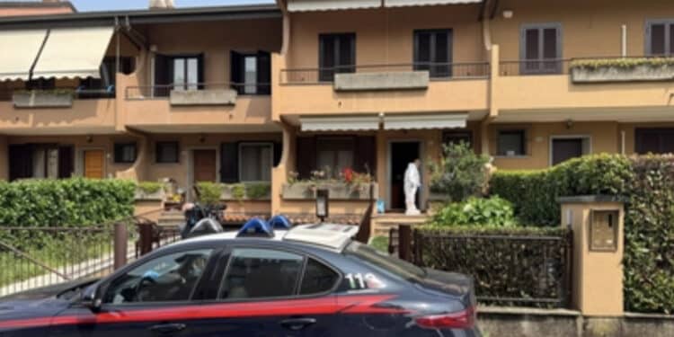 Anziano di 87 anni trovato morto in casa: si indaga per omicidio