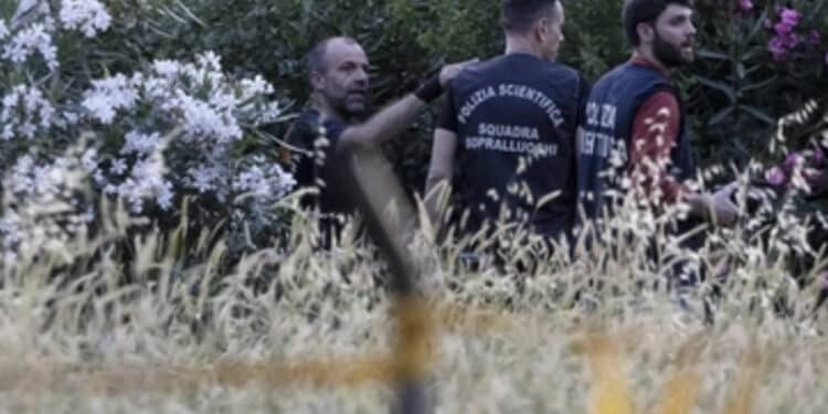 Neonata e donna trovate senza vita al parco: sono madre e figlia