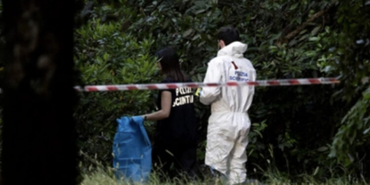 Madre e figlia ritrovate senza vita al parco, fermato un uomo in Grecia