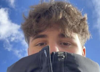 Terribile schianto fra due auto, Filippo muore a 20 anni