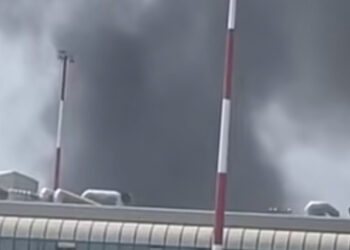 Paura a Fiumicino, scoppia un incendio in aeroporto: evacuati gli imbarchi