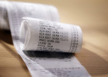 FdI, “Addio allo scontrino cartaceo con il pos”. Confcommercio: “Serve vera semplificazione, non nuovi costi”