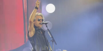 Ligabue ai centomila di Campovolo: “Pensate che ai grandi capi del mondo, importi della siccità in Sardegna?”