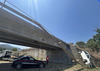San Vito, incidente stradale sulla 387: salva la mamma 28enne precipitata dal ponte con l’auto