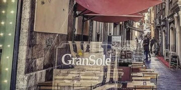 Cagliari, ancora una multa per tavolini abusivi: sanzione da 16 mila euro al “GranSole”