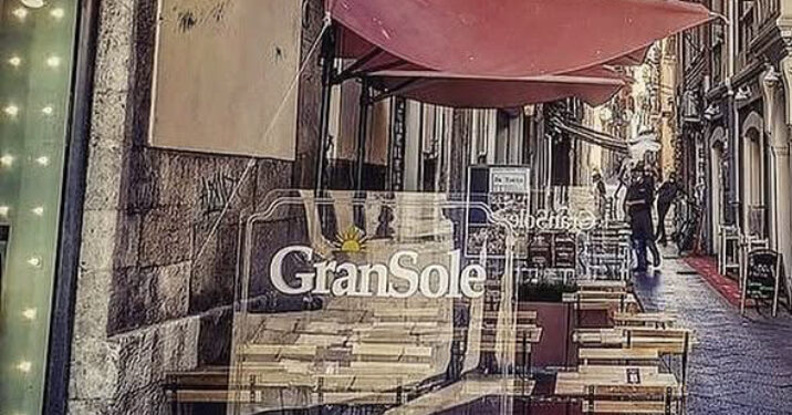 Cagliari, ancora una multa per tavolini abusivi: sanzione da 16 mila euro al “GranSole”