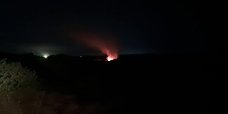 Roghi tossici nella notte, ancora proteste dai residenti nell’hinterland di Cagliari