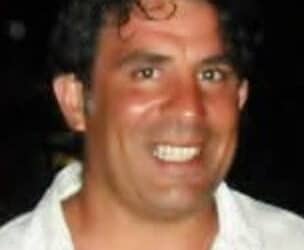 Sarroch, il lungo addio a Tore Piras: “Voglio ricordati che ancora vivi, che come allora sorridi…”