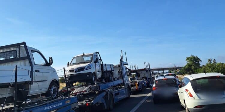 Incidente sulla Ss 131 a Sestu, coinvolte almeno 4 auto: traffico in tilt