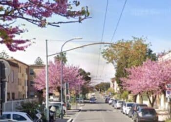 Urla ed evoluzioni in scooter a Selargius, via Manin ostaggio di bande di giovanissimi