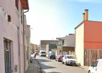 Assemini, caccia al maniaco che ha molestato un gruppo di bambine all’uscita da scuola