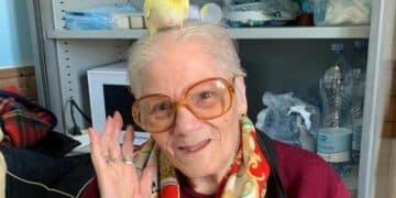 Un Volo di Emozioni: Pet Therapy con l’AOS al Centro Socio Sanitario “Don Orione” di Selargius, i pennuti si trasformano in compagni di vita