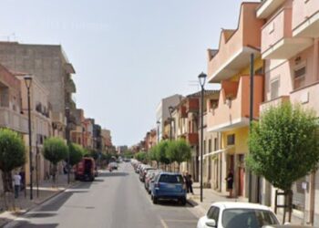 Selargius, colto da malore in via San Martino: è grave