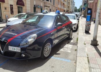 Cagliari, beccati mentre distruggono la cassa automatica di un parcheggio