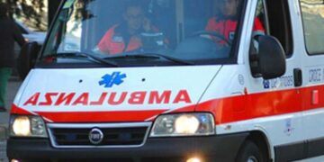Falciato da un’auto in corsa a Carbonia: grave un ciclista