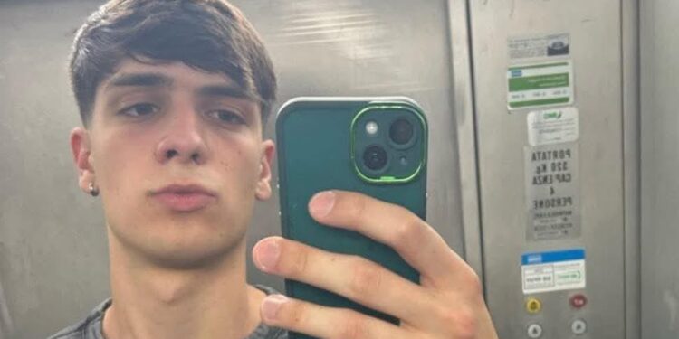 Cagliari, addio a Nicolò Onorato, 20 anni, ha perso la sua battaglia contro una grave malattia