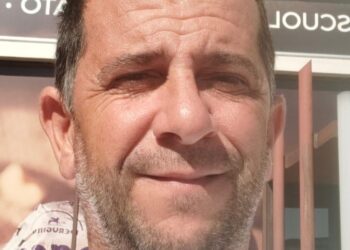 Monserrato, docente trasferito dopo tre anni: “Ragazzi in lacrime per una decisione incomprensibile”