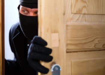 Quartu, è allarme furti: i residenti organizzano ronde per vigilare