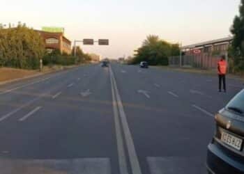 Statale 554 strada della morte, scatta un nuovo sos: “Costretti ad attraversarla a piedi per sopravvivere”