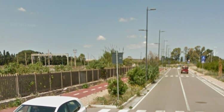 Elmas, via Ferrovia dimenticata: “Niente adsl, notti insonni e zero parcheggi. Siamo esasperati”