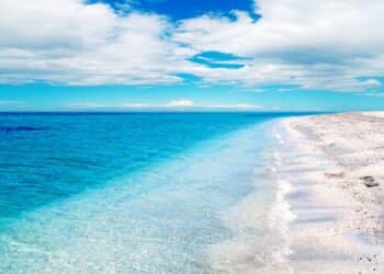 Cabras, tensione a Maimoni: “Noi sardi,  accusati di portare via sassi dalla spiaggia”