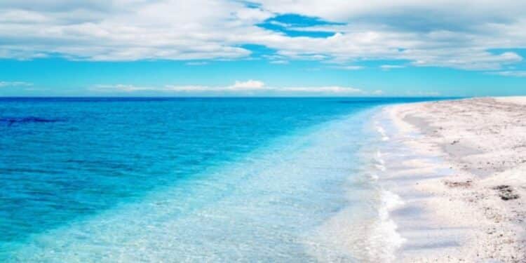 Cabras, tensione a Maimoni: “Noi sardi,  accusati di portare via sassi dalla spiaggia”