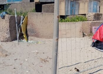 Cagliari, il Villaggio Pescatori sommerso dai rifiuti: “Uno scempio totale in un angolo di paradiso”