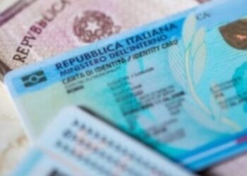 Cagliari, il rinnovo dei documenti diventa un incubo: “File dalle 4 del mattino, solo 16 persone a settimana”