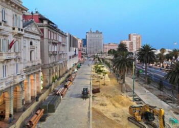 Cagliari, il cantiere infinito di via Roma riapre entro Ferragosto: ultimi ritocchi dopo oltre due anni di lavori