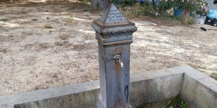 Quartu, i furbetti dell’acqua esagerano: fontanelle sparite dopo essere state prese d’assalto
