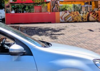 Monserrato, strade colabrodo e silenzi istituzionali: “L’amministrazione organizza feste e ignora i problemi veri”