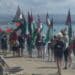 A Cagliari manifestazione pro Palestina sotto il sole del Poetto: corteo tra i bagnanti