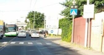 Attraversamenti pedonali pericolosi a Quartu: giovane investito in via Fiume