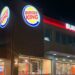 Cagliari, il Poetto invaso dai fast food: il nuovo Burger King davanti al Lido sfida Mc Donald’s