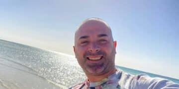 Domani a Quartu i funerali di Roberto Cabras: l’addio al 44enne mentre si cerca la verità