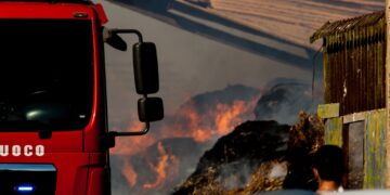 Ennesimo rogo a Villasor:  in fiamme terreni, aziende e ovili