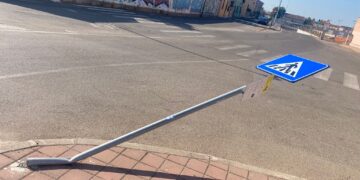 Serramanna, auto fuori controllo sbanda e finisce sul marciapiede