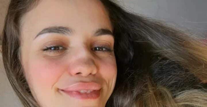 Assemini, picchiata selvaggiamente da tre donne che hanno fatto irruzione nel bar dove lavorava: “Vi racconto cosa è successo”