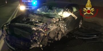 Il terribile schianto nella galleria di Maracalagonis sulla 125 Var: sono tre i feriti in gravi condizioni, ecco le immagini