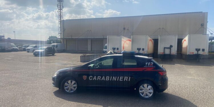Elmas, furto nel deposito di spedizioni: forzata la cassaforte, i ladri entrano dalla finestra con smeriglio e piccone